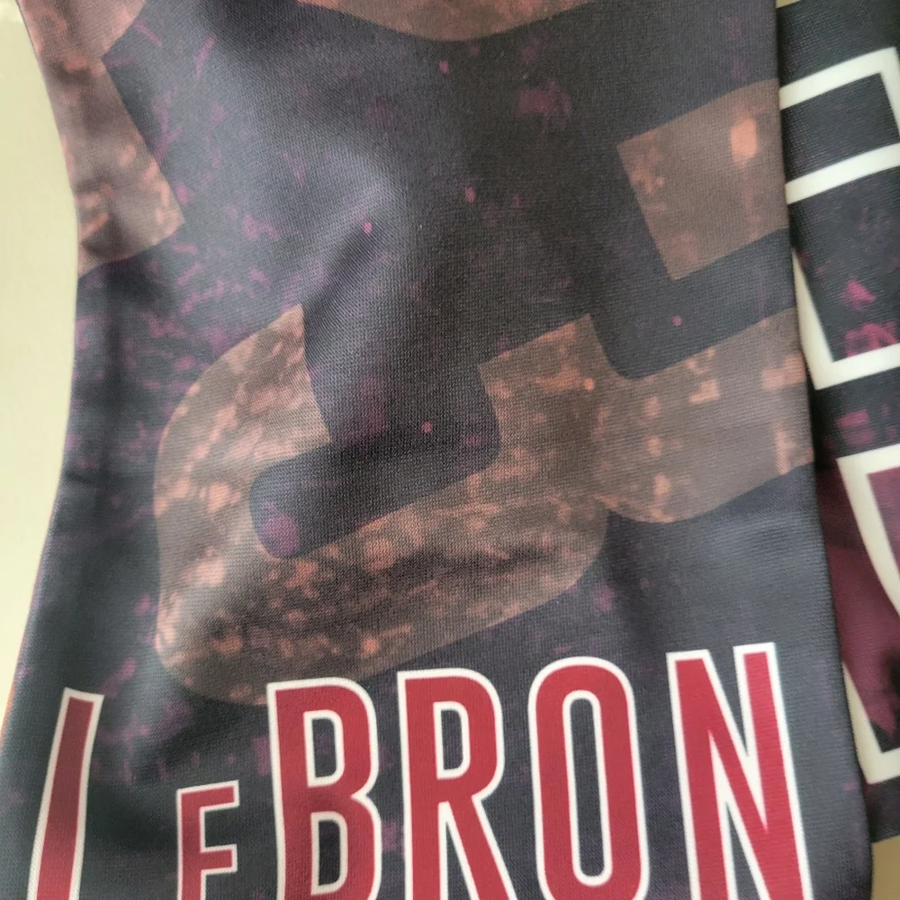LeBron James 2016 NBA Scarf ~ Cleveland Cavaliers ~ NWT